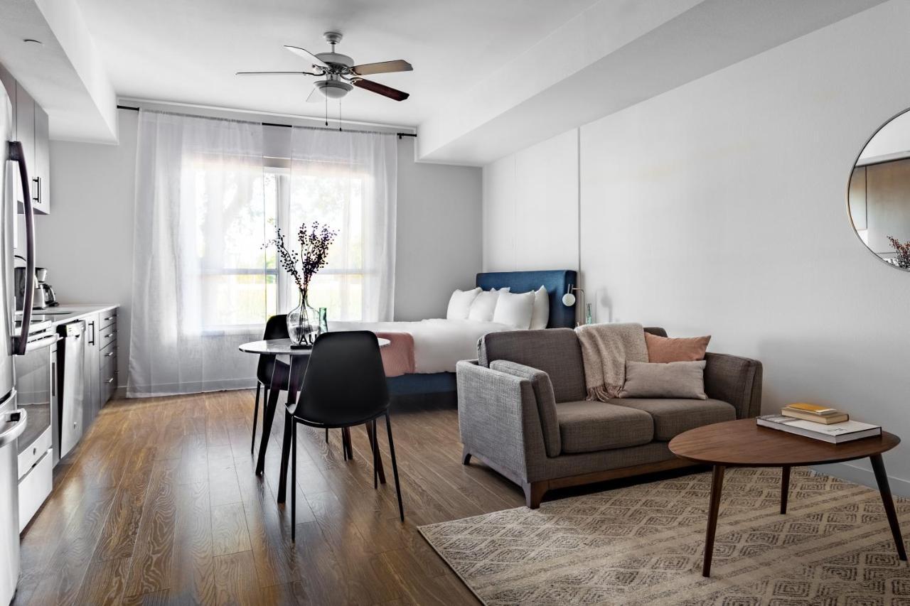 Locale Austin - Rainey Street Apartment Bagian luar foto