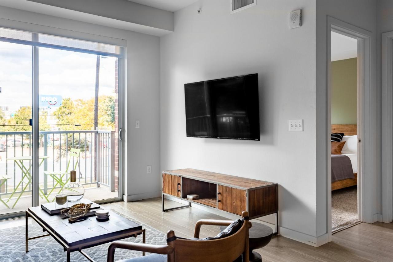 Locale Austin - Rainey Street Apartment Bagian luar foto