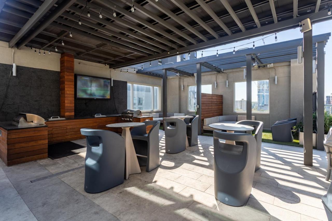 Locale Austin - Rainey Street Apartment Bagian luar foto