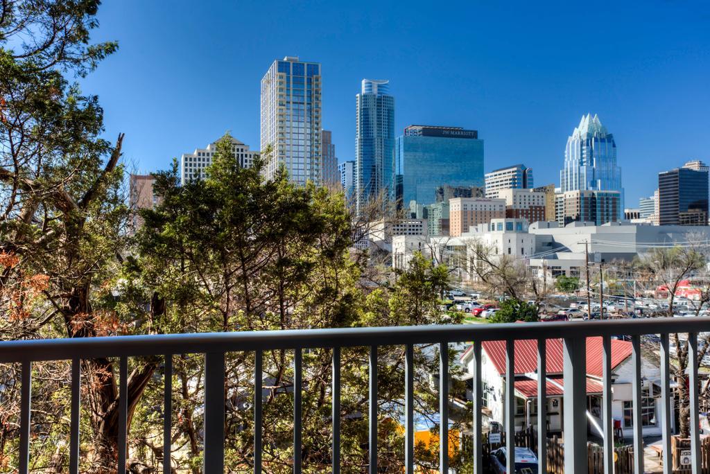 Locale Austin - Rainey Street Apartment Bagian luar foto
