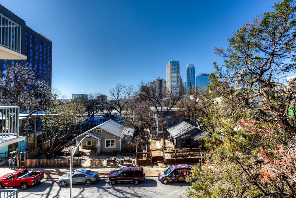 Locale Austin - Rainey Street Apartment Bagian luar foto