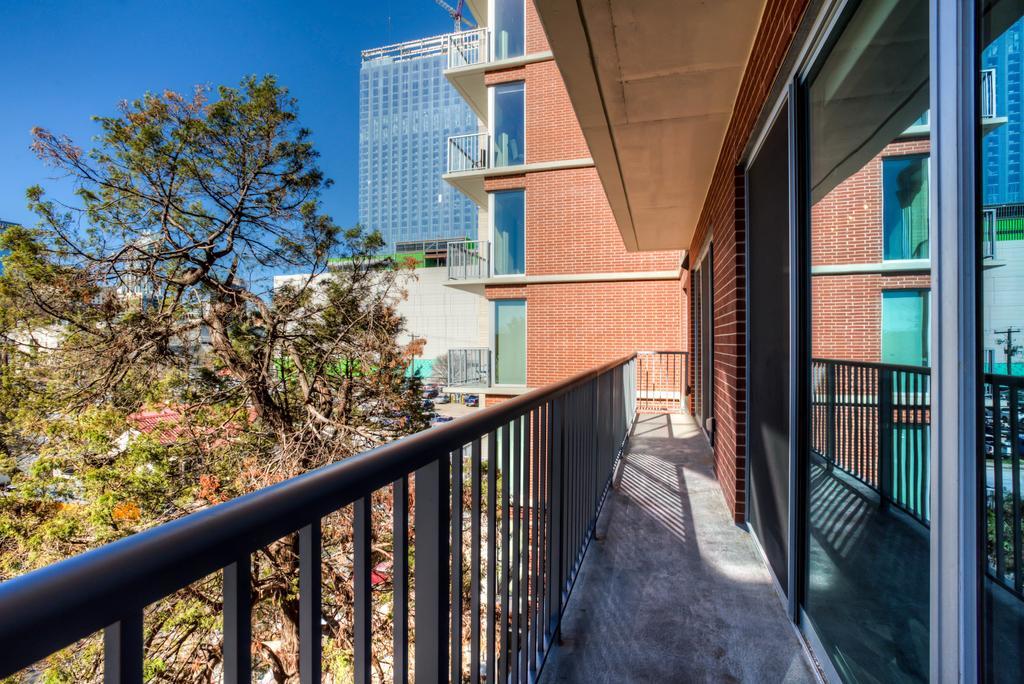 Locale Austin - Rainey Street Apartment Bagian luar foto