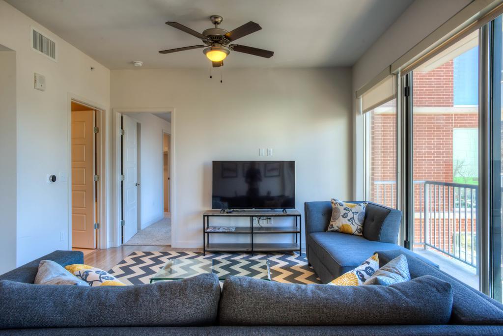 Locale Austin - Rainey Street Apartment Bagian luar foto