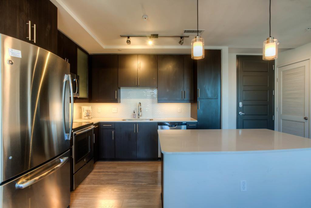 Locale Austin - Rainey Street Apartment Bagian luar foto