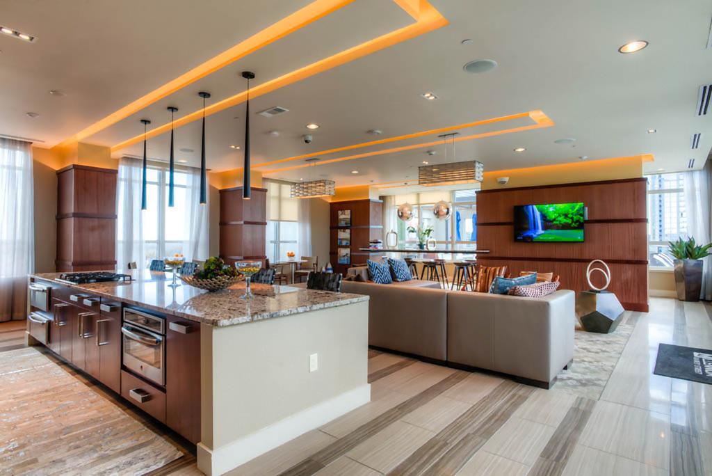 Locale Austin - Rainey Street Apartment Bagian luar foto