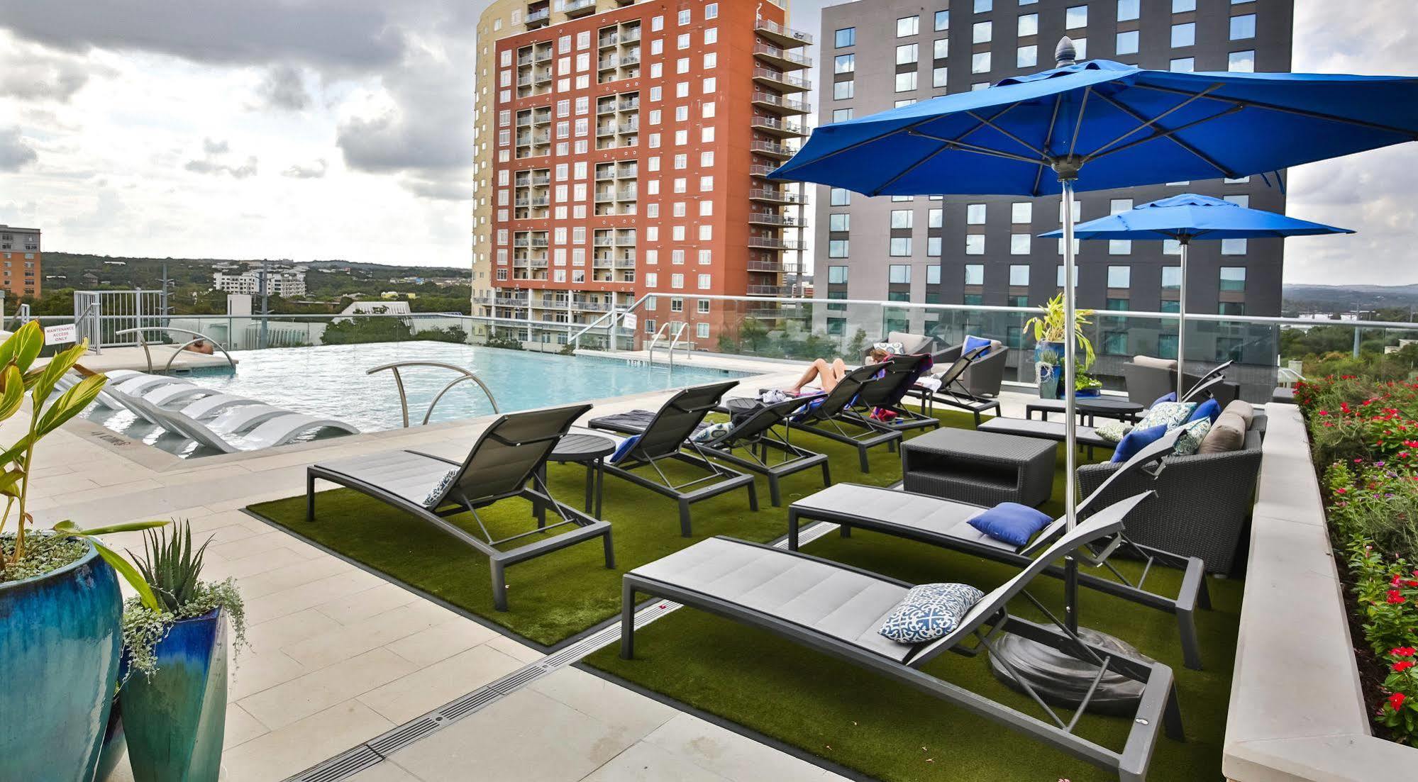 Locale Austin - Rainey Street Apartment Bagian luar foto