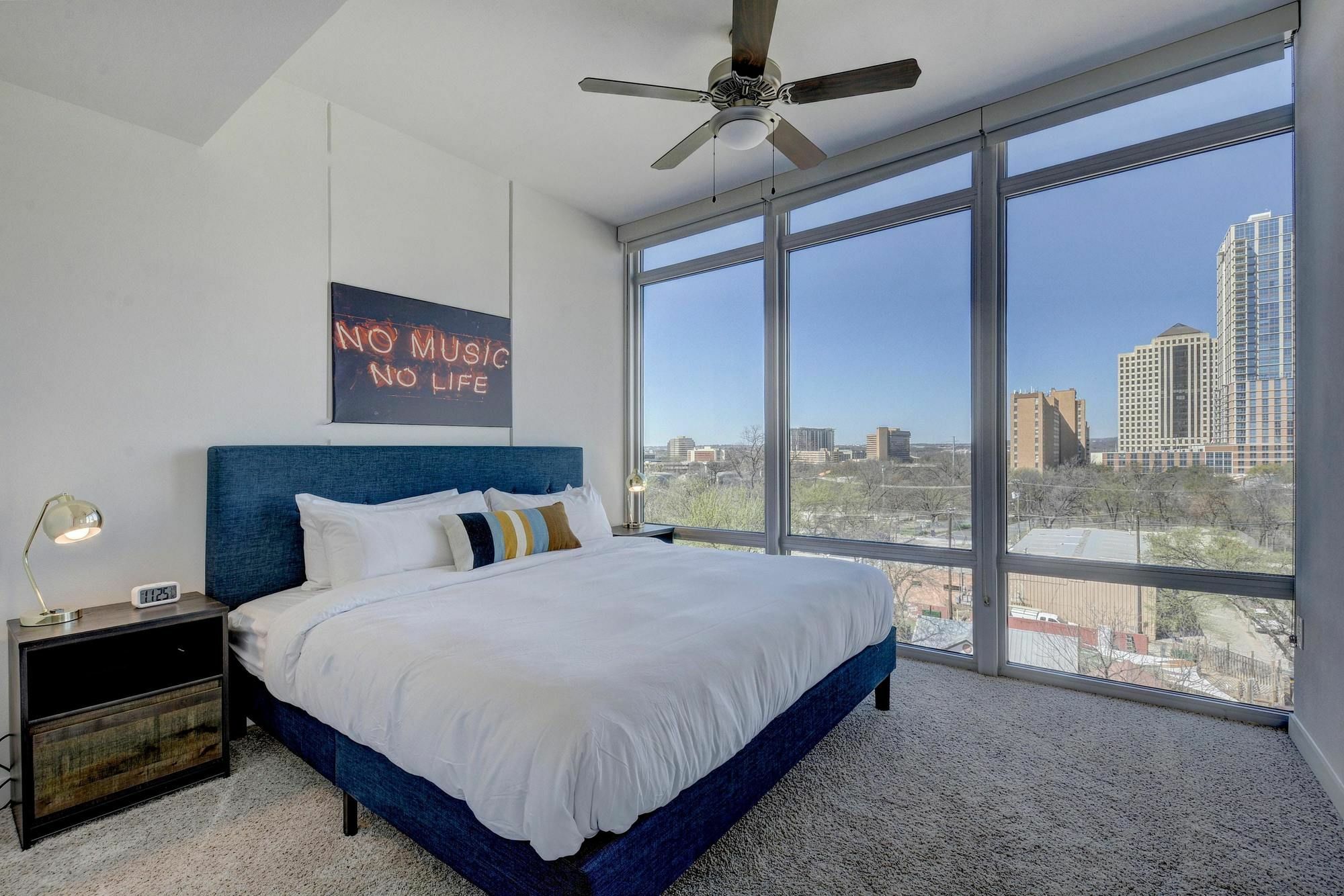 Locale Austin - Rainey Street Apartment Bagian luar foto